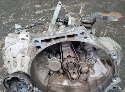 Skoda Octavia Mk2 (1Z) Manual 5 speed gearbox KJF