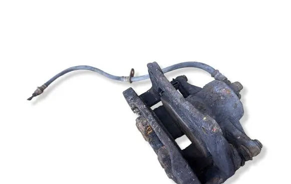 Toyota Avensis T250 Front brake caliper 