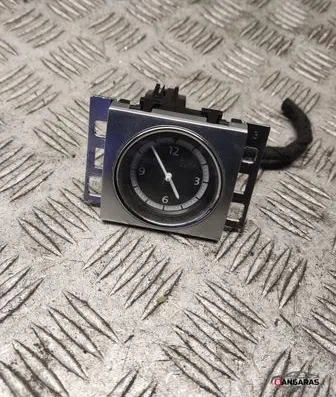 Volkswagen PASSAT CC Clock 1948189