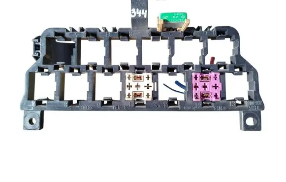 Audi A6 S6 C5 4B Fuse box set 8D0937503E