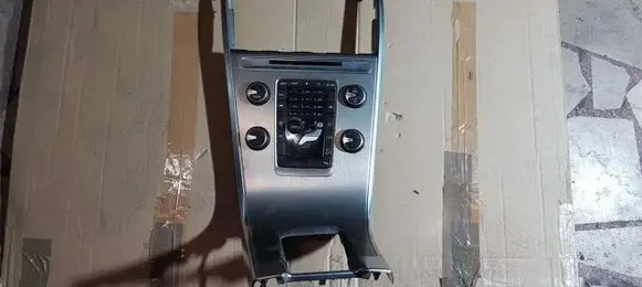 Volvo XC60 Center console 6815565
