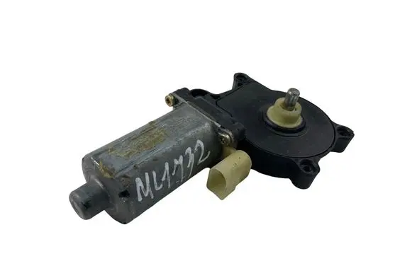Volvo XC90 Rear door window regulator motor 0130821776