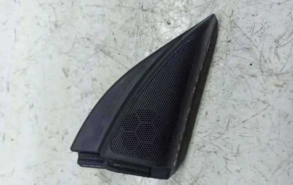 Toyota Avensis T250 Front door high frequency speaker