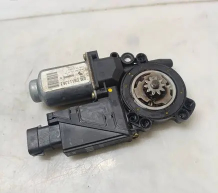 Opel Corsa C Front door window regulator with motor 09113363 400608K