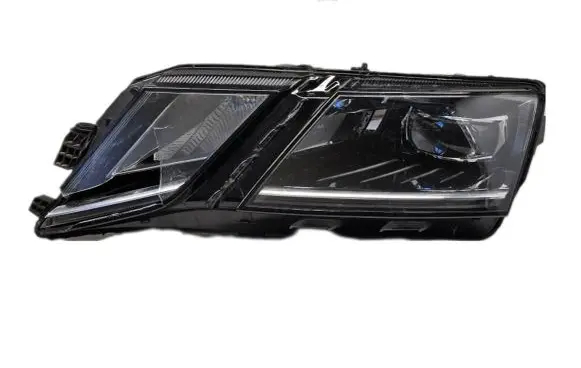 Skoda Octavia Mk3 (5E) Headlight/headlamp 5E1941015F 030110423106 LE15A6369