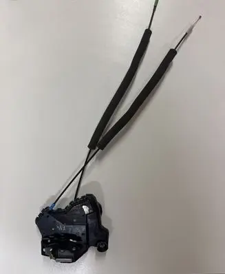 Subaru Forester SJ Front door lock 61032SG090