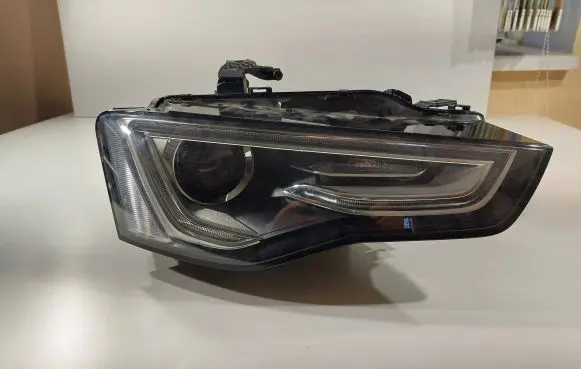 Audi A5 8T 8F Headlight/headlamp 8T0941006D 30703184 030127467204