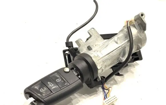 Volkswagen Golf VII Ignition lock 1K0905851