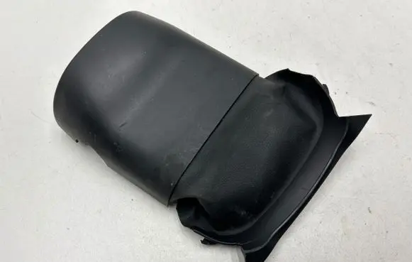 Steering wheel column trim