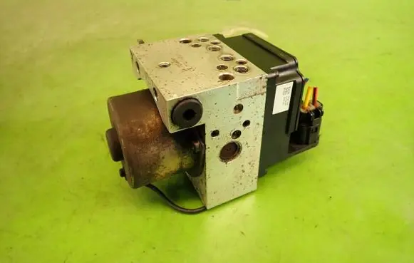 Nissan X-Trail T30 ABS Pump 47600AR005C47A695