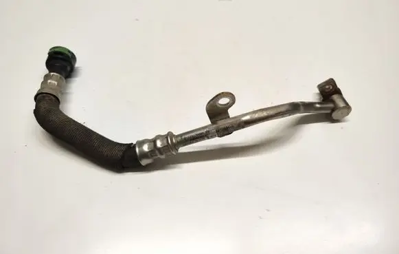 Gearbox oil cooler pipe/hose