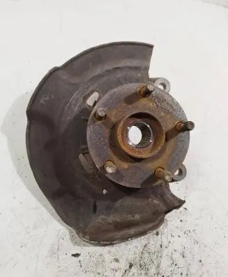 Toyota Avensis T270 Front wheel hub spindle knuckle f38r7
