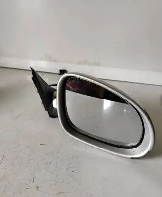 Volkswagen PASSAT B6 Front door electric wing mirror 3B0857934B 32074