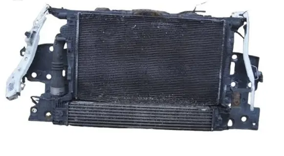 Renault Megane III Radiator support slam panel