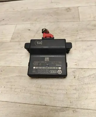 Volkswagen Touran I Gateway control module 1K0907530H 1K0907951