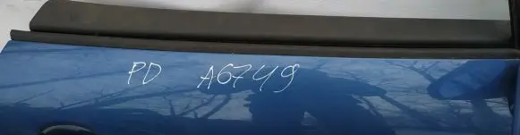 Audi TT Mk1 Front door glass trim molding 