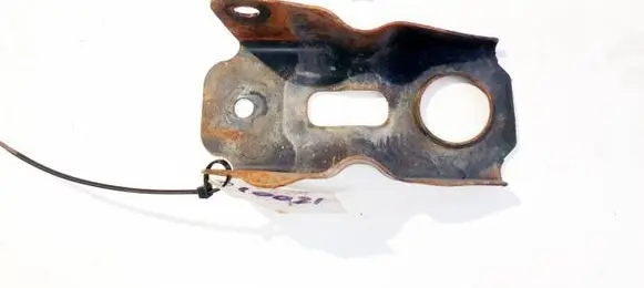 Chevrolet Captiva Engine mounting bracket