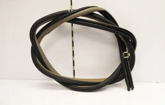 Toyota Yaris Rubber seal front coupe door 623110D081B1