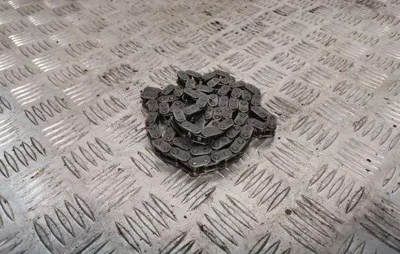 Jeep Grand Cherokee Oil pump chain 