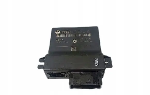Audi A6 S6 C6 4F Gateway control module 4L0907468