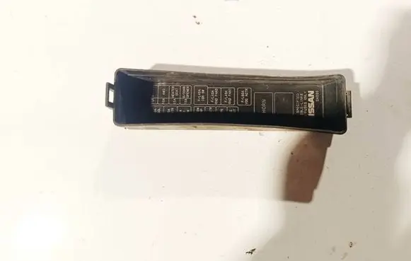 Nissan Murano Z50 Fuse box cover 