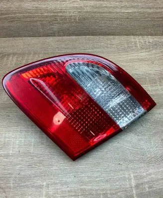 Mercedes-Benz E W211 Third/center stoplight A2118201464 A2118200777