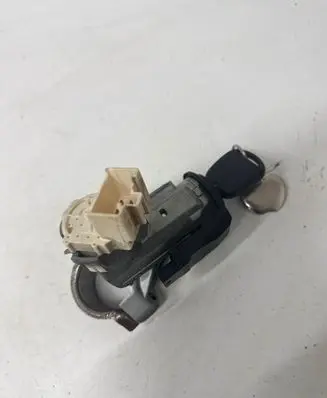 Toyota Yaris Ignition lock 450200D03
