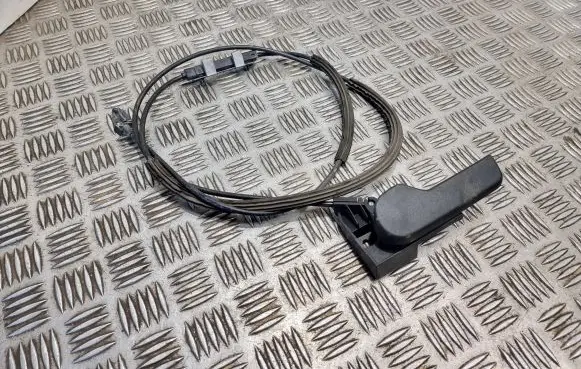 Volkswagen PASSAT B7 Engine bonnet (hood) release handle 1k1823633