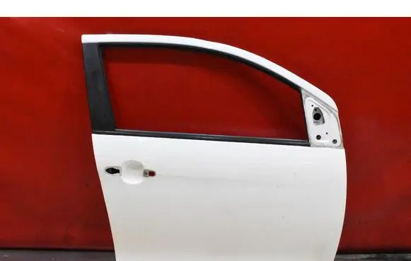 Toyota Aygo AB10 Front door