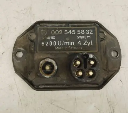 Mercedes-Benz 190 W201 Ignition amplifier control unit 0025455832 A0025455832