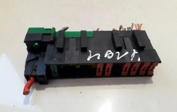 Peugeot 406 Fuse box set 9639837280