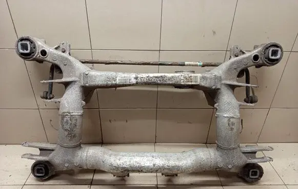 BMW 5 E60 E61 Rear subframe 6759609 6770828 6759610