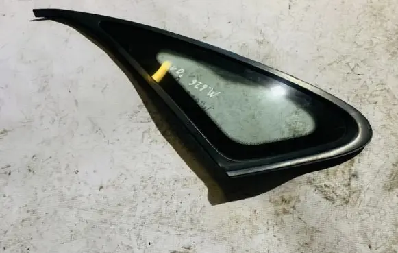 Mazda 626 Rear side window