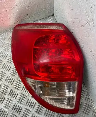 Toyota RAV 4 (XA30) Rear/tail lights I090037