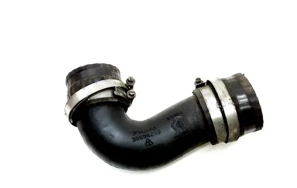 Volvo XC70 Intercooler hose/pipe 30696253