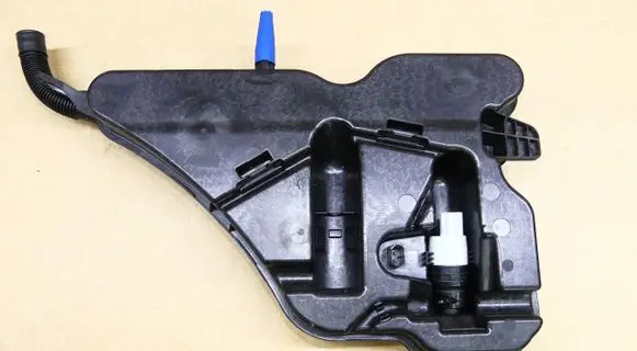 BMW 4 G22 G23 G24 G26 Windscreen/windshield washer pump 7427885