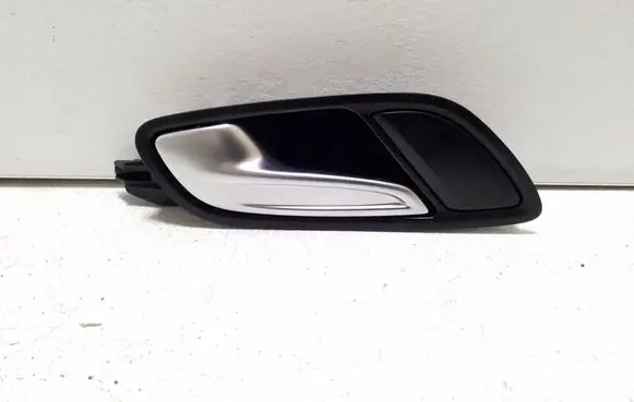 Audi TT TTS Mk2 Front door interior handle 8J1837019