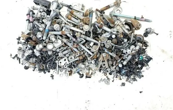 Ford Expedition Nuts/bolts 
