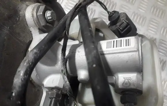 Audi A8 S8 D3 4E Master brake cylinder 7040 2686