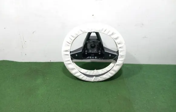 Tesla Model S Steering wheel 1735339-C9-D 73723274000097