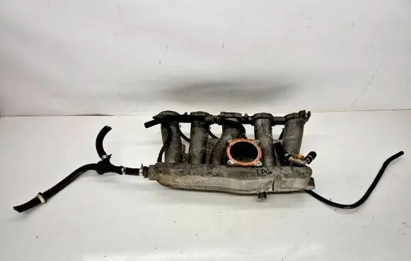 Volvo XC70 Intake manifold 09488033