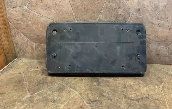 BMW 7 G11 G12 Number plate surrounds holder frame 8057018