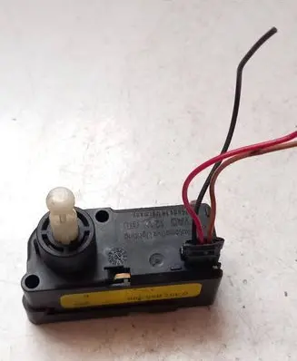 Opel Zafira B Headlight level adjustment motor 0307853306