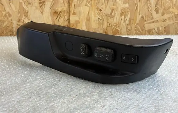 BMW 5 E39 Seat control switch 1382529 8287281 828728