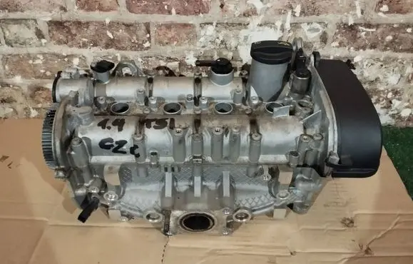 Volkswagen Scirocco Engine head 