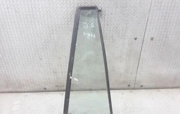 Rear vent window glass