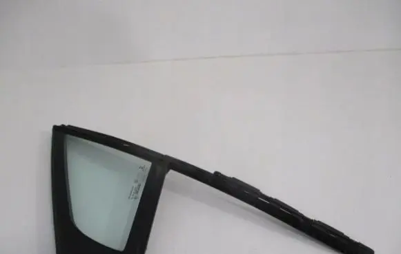 Citroen C4 II Front door window glass four-door 9687379380