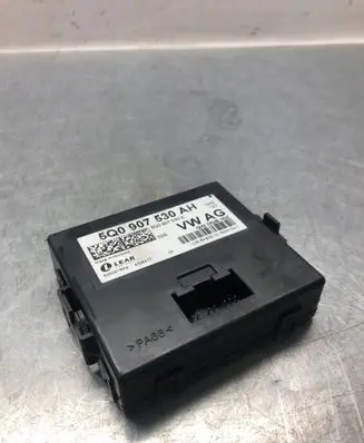 Audi A3 S3 8V Gateway control module 5Q0907530AH