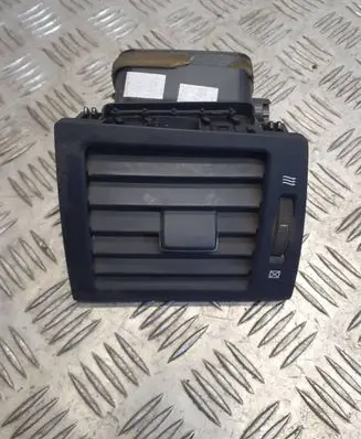 Toyota Avensis T270 Dashboard side air vent grill/cover trim 5565005140