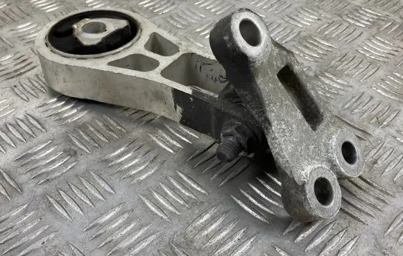 Jeep Compass Engine mount bracket P68253029AC